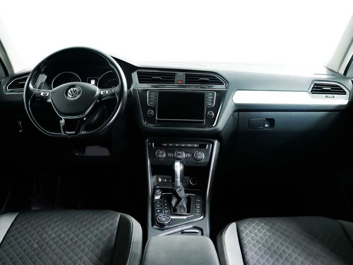 Купить Volkswagen Tiguan с пробегом. Фото: #10
