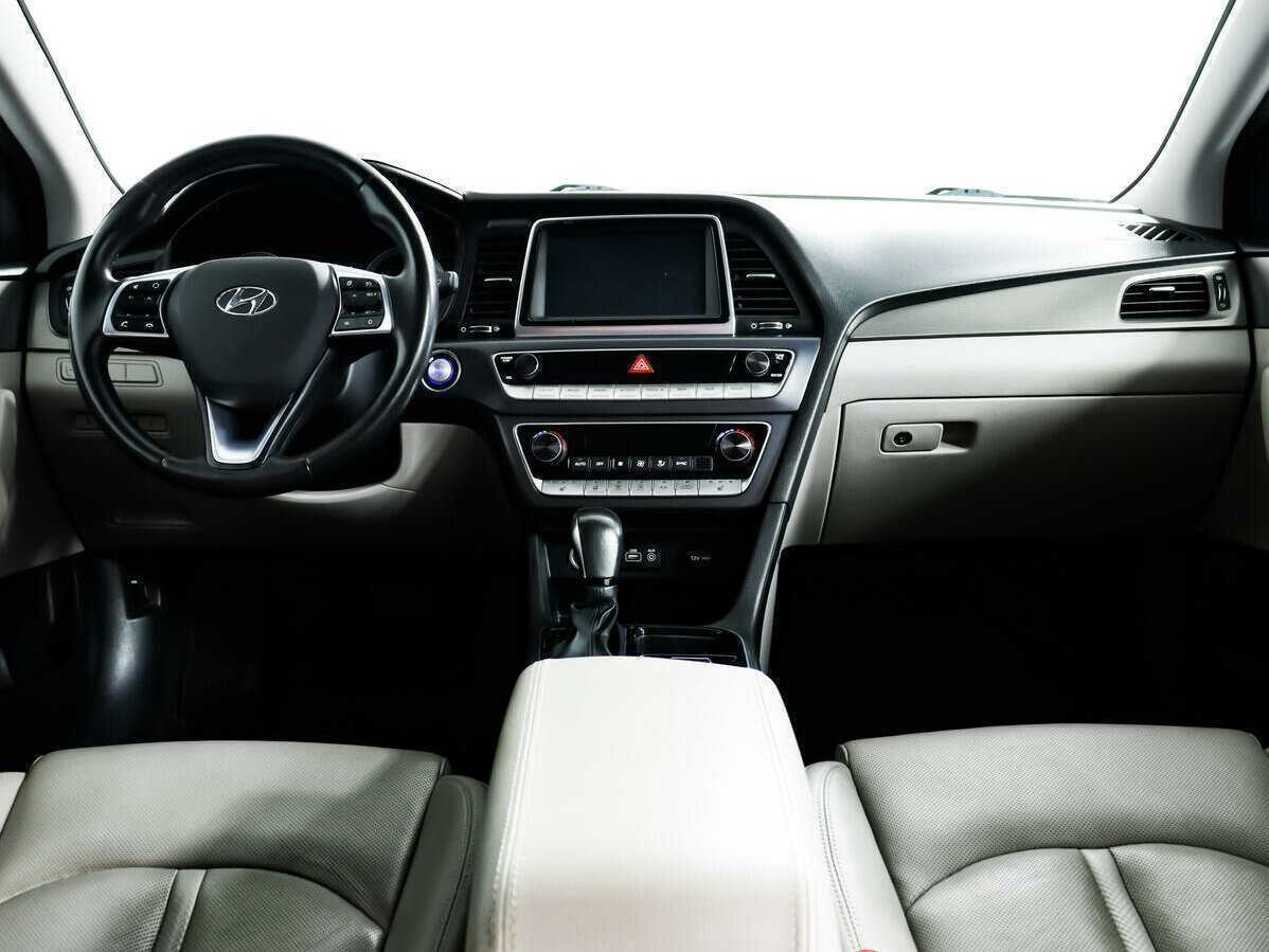 Купить Hyundai Sonata с пробегом. Фото: #10