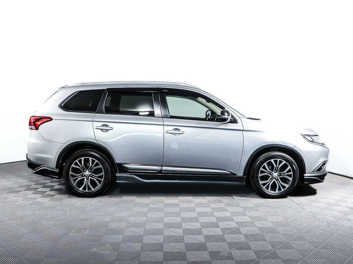 Купить Mitsubishi Outlander с пробегом. Фото: #3