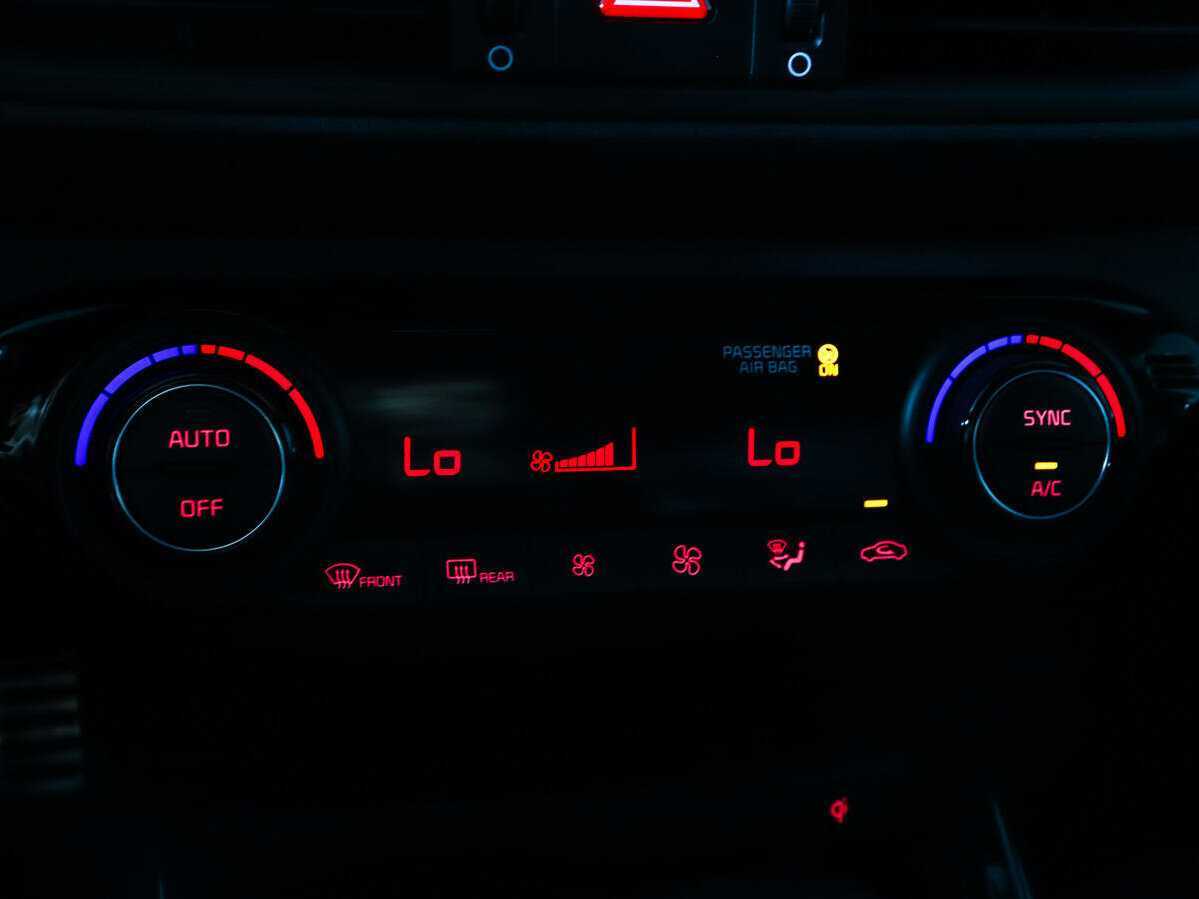 Купить Kia Cerato с пробегом. Фото: #15