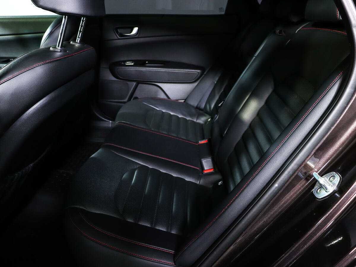 Купить Kia Optima с пробегом. Фото: #9