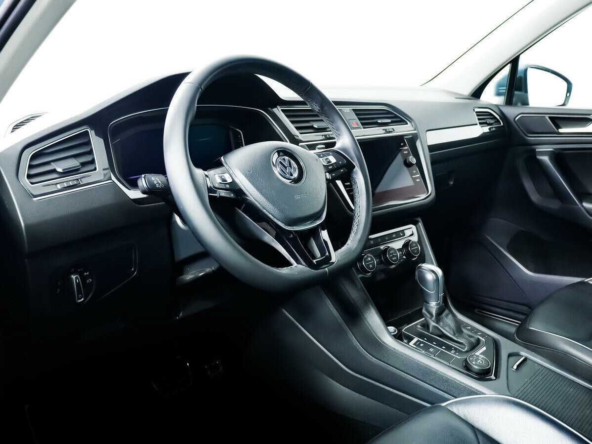 Купить Volkswagen Tiguan с пробегом. Фото: #11