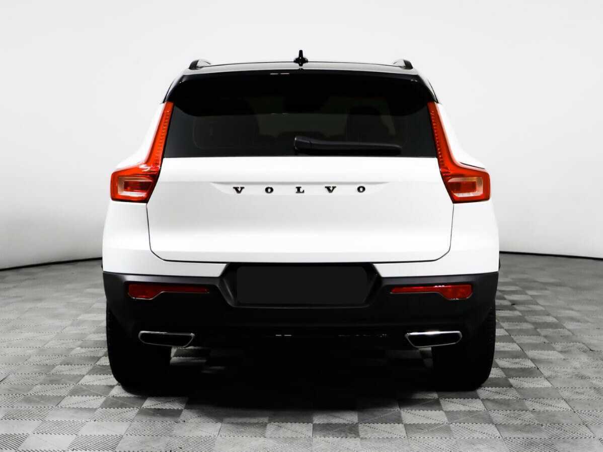 Купить Volvo XC40 с пробегом. Фото: #4