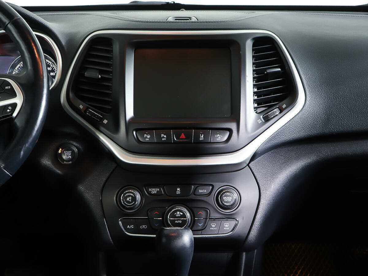 Купить Jeep Cherokee с пробегом. Фото: #10