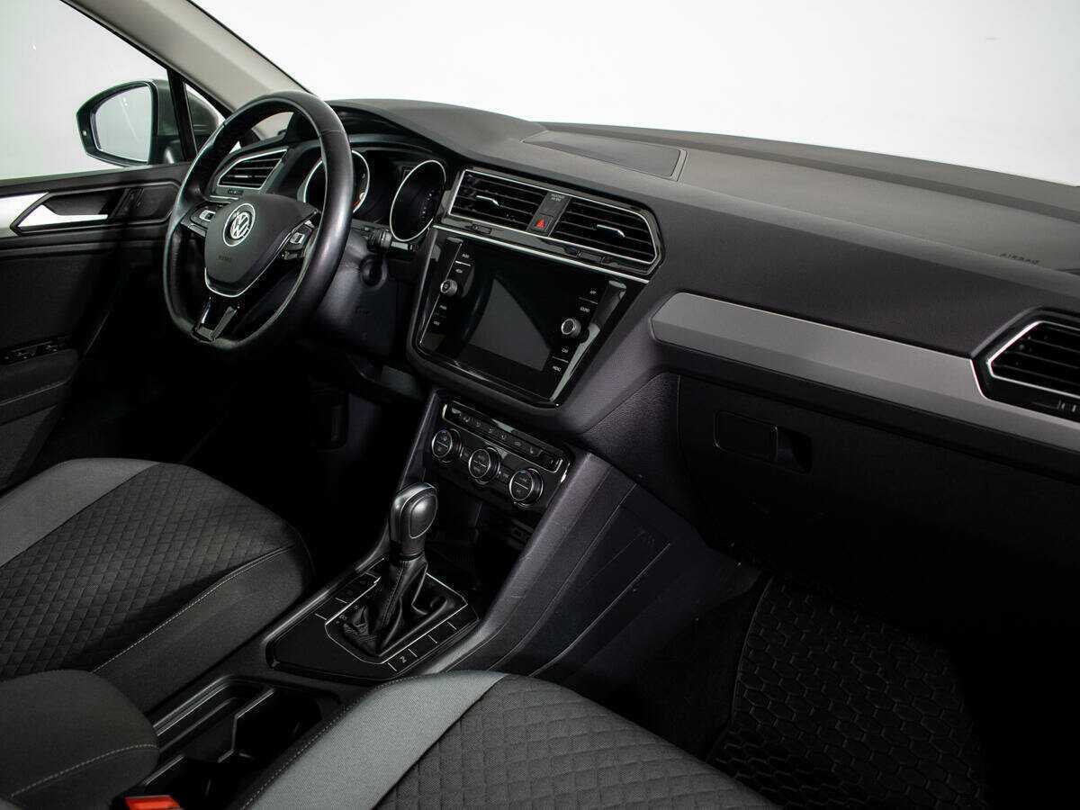 Купить Volkswagen Tiguan с пробегом. Фото: #6