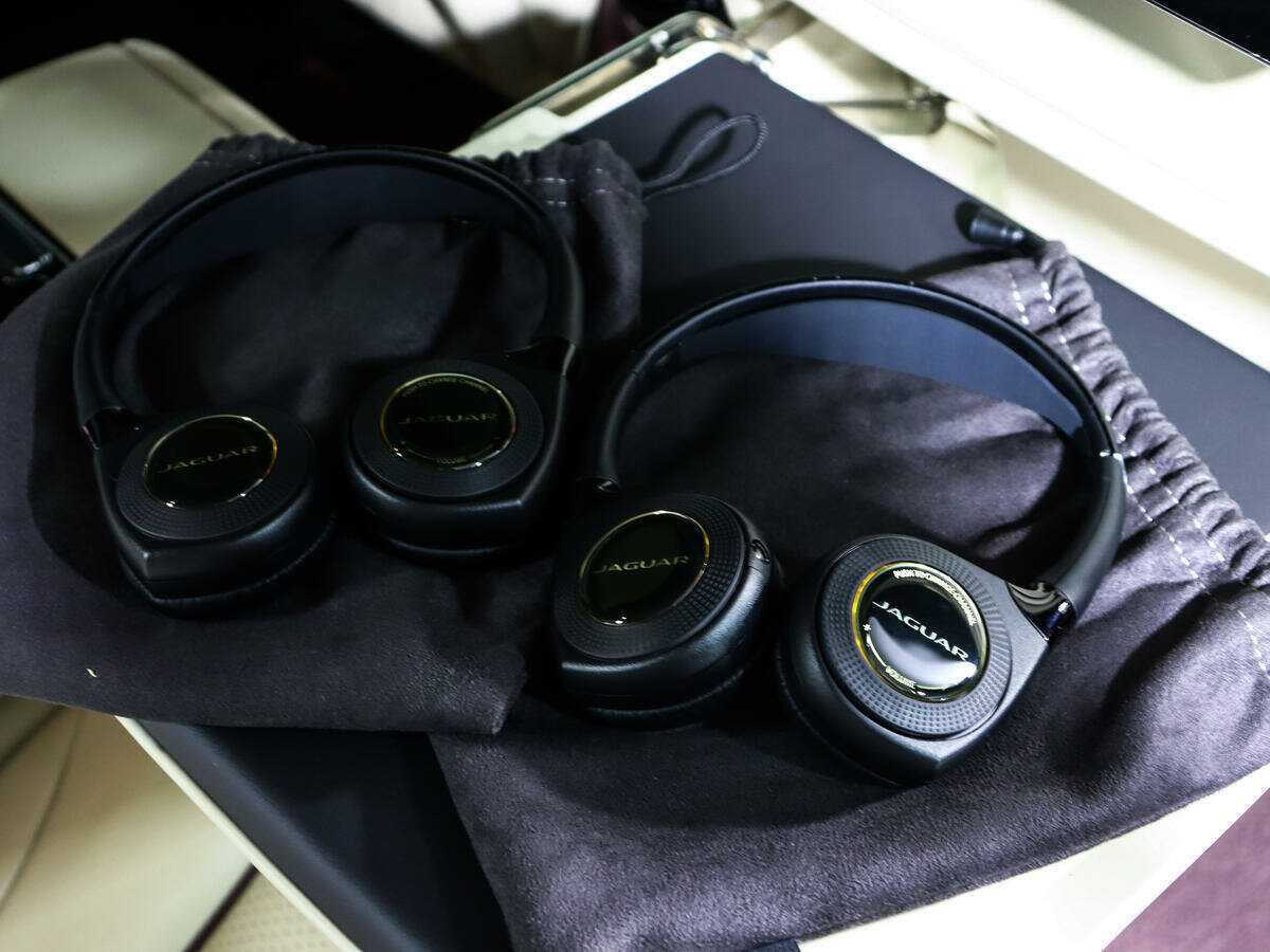 Купить Jaguar XJ с пробегом. Фото: #18