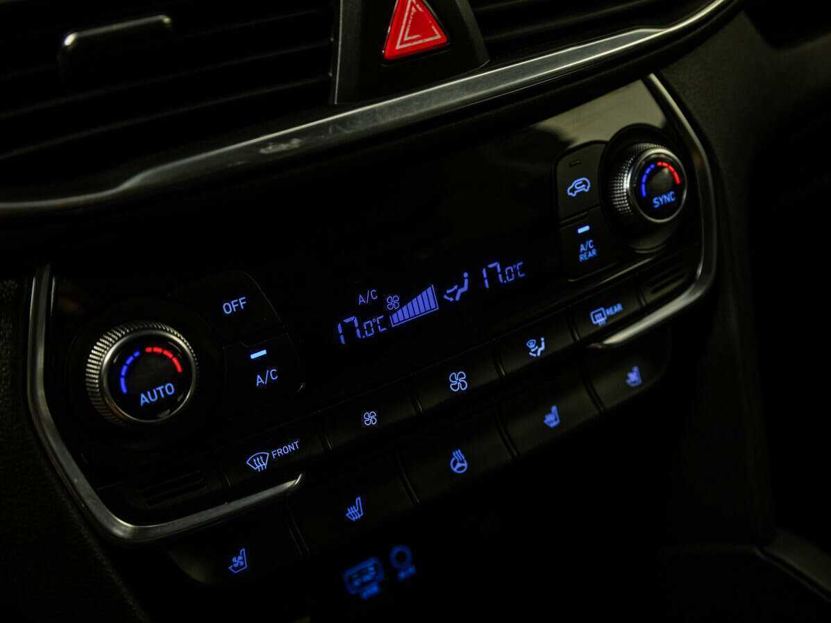 Купить Hyundai Santa Fe с пробегом. Фото: #12