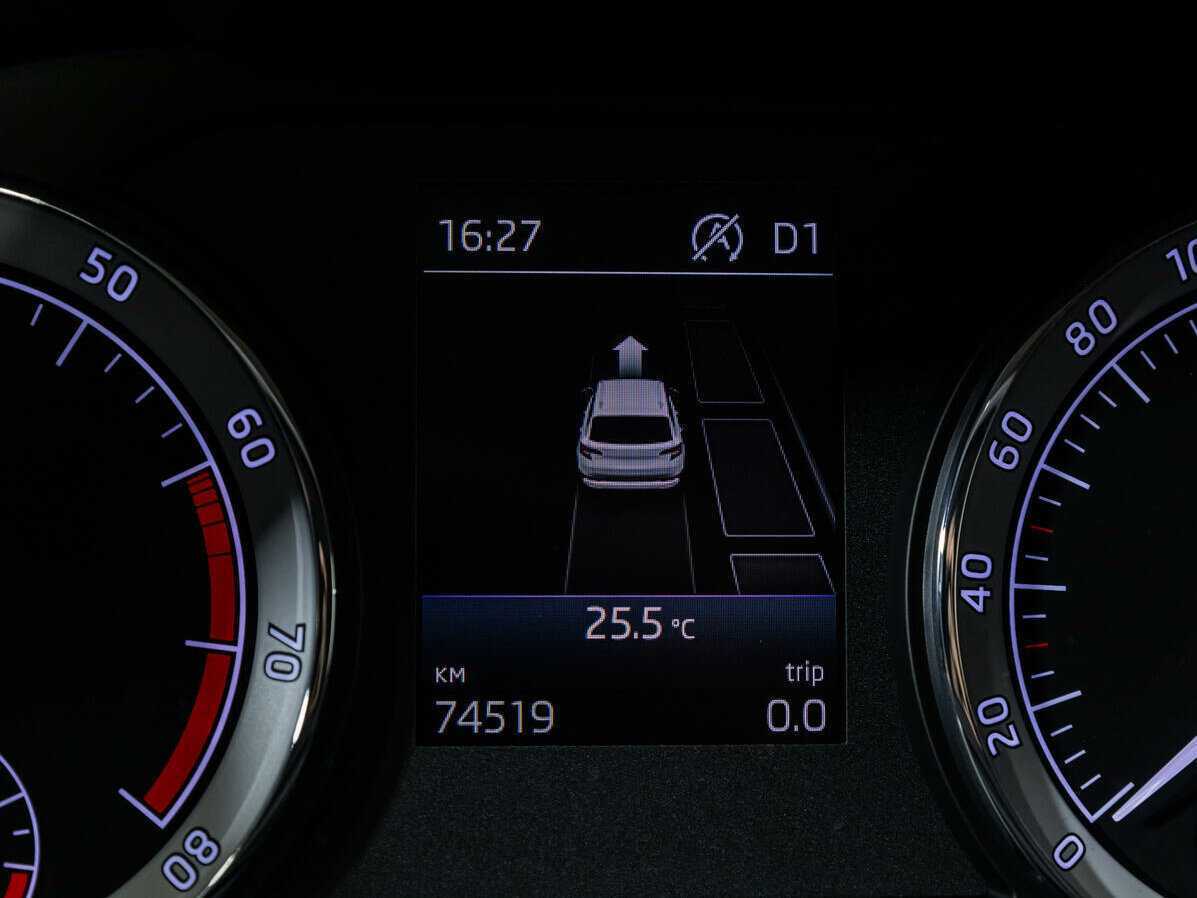 Купить Skoda Karoq с пробегом. Фото: #19