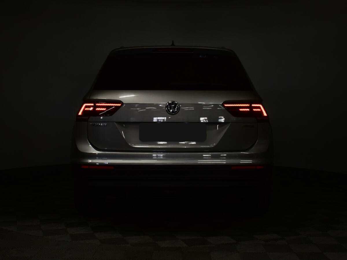 Купить Volkswagen Tiguan с пробегом. Фото: #7