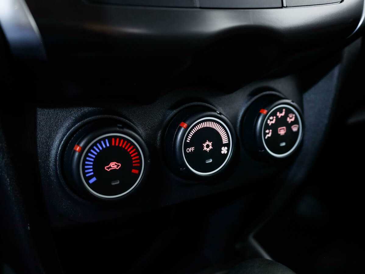 Продажа Б/У Митсубиши АС-Икс. Фото: #12