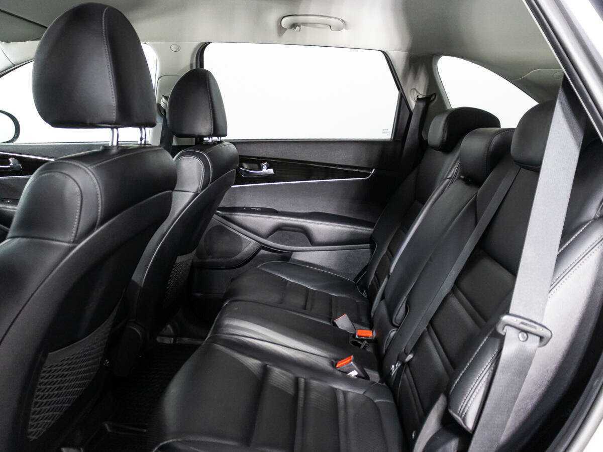 Купить Kia Sorento с пробегом. Фото: #9