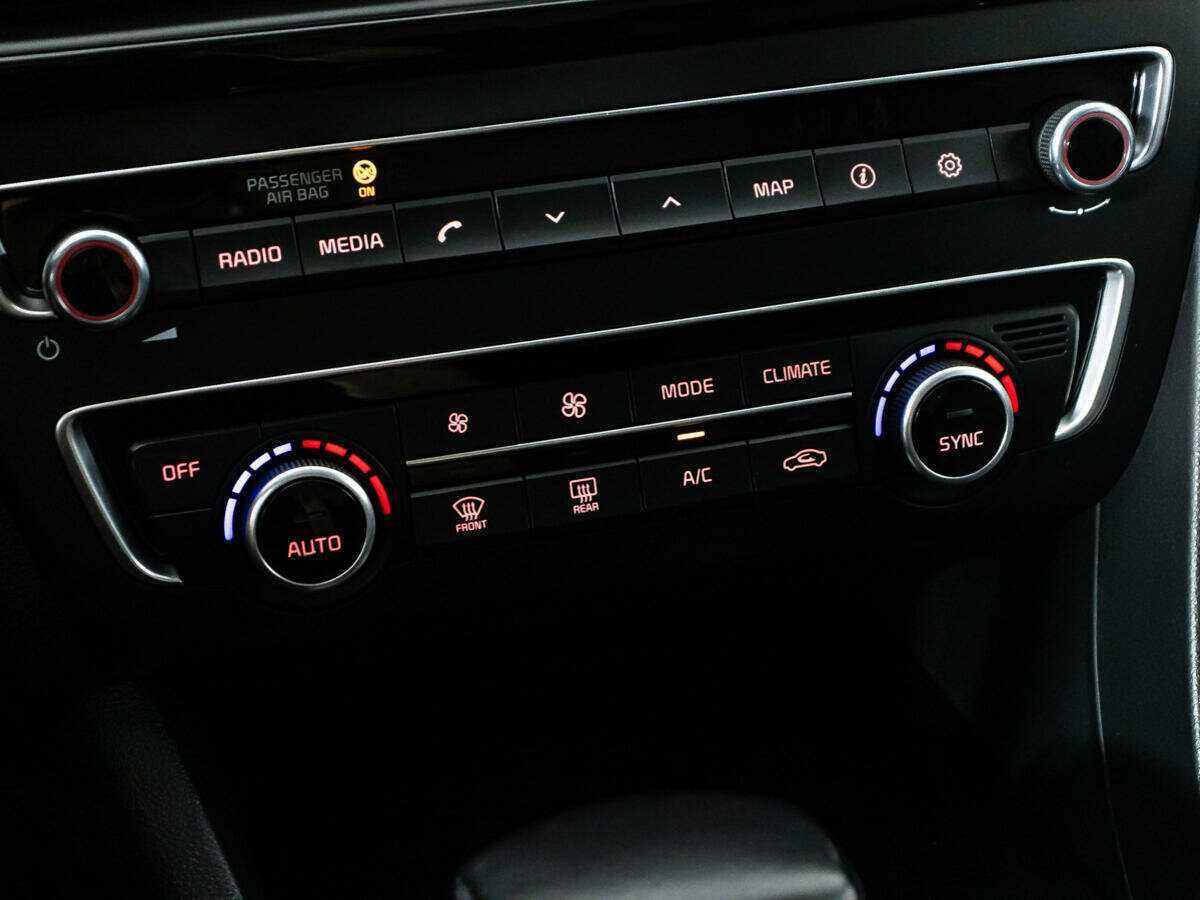 Купить Kia Optima с пробегом. Фото: #15