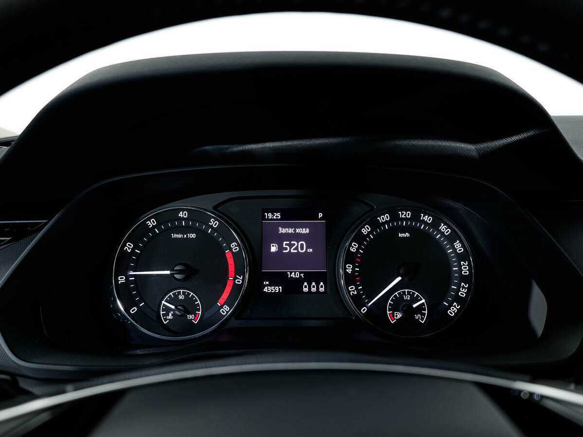 Купить Skoda Octavia с пробегом. Фото: #17