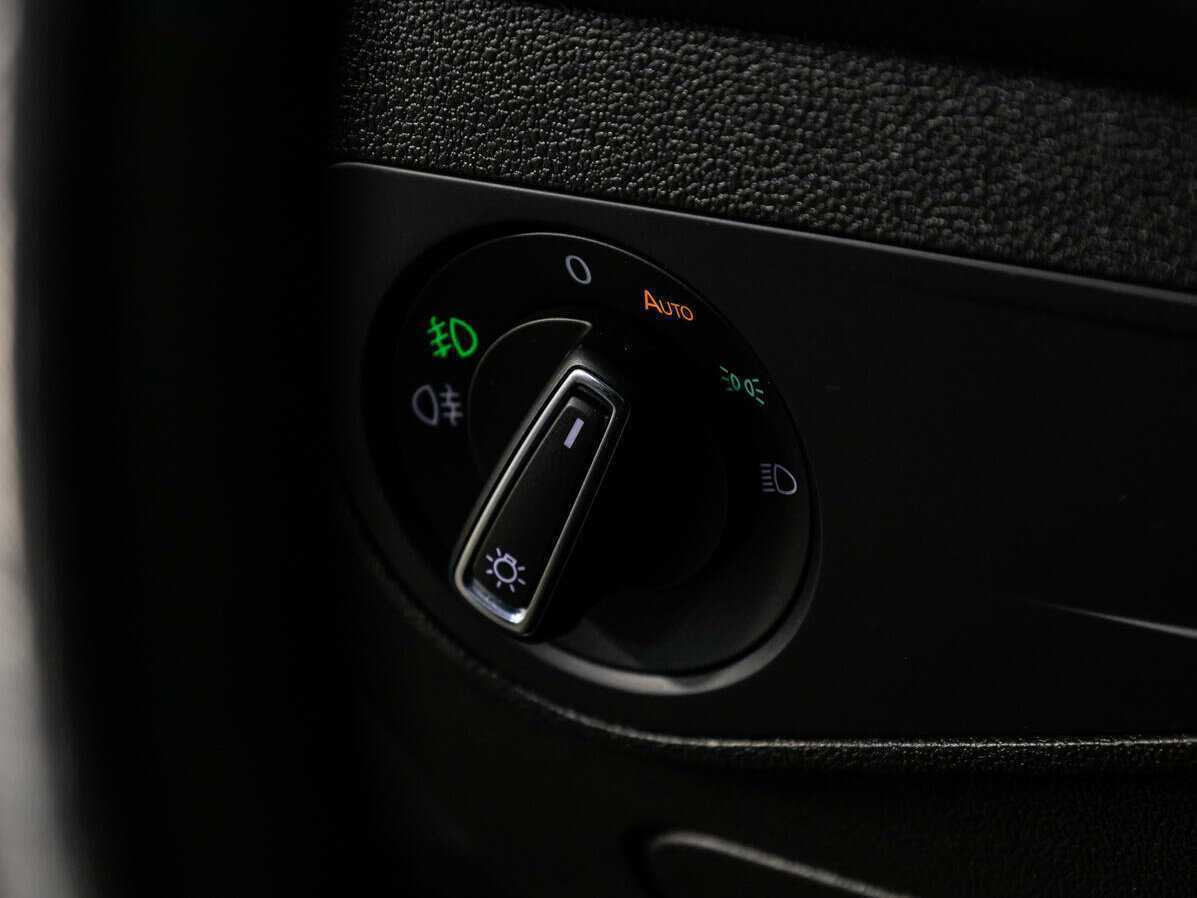 Купить Volkswagen Tiguan с пробегом. Фото: #16