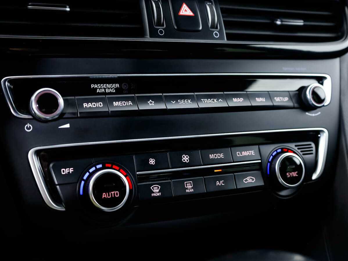 Купить Kia Optima с пробегом. Фото: #17