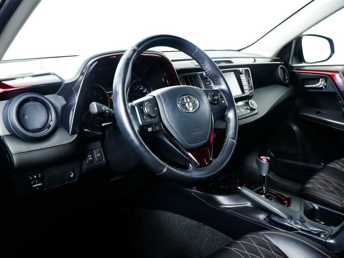 Купить Toyota RAV4 с пробегом. Фото: #12