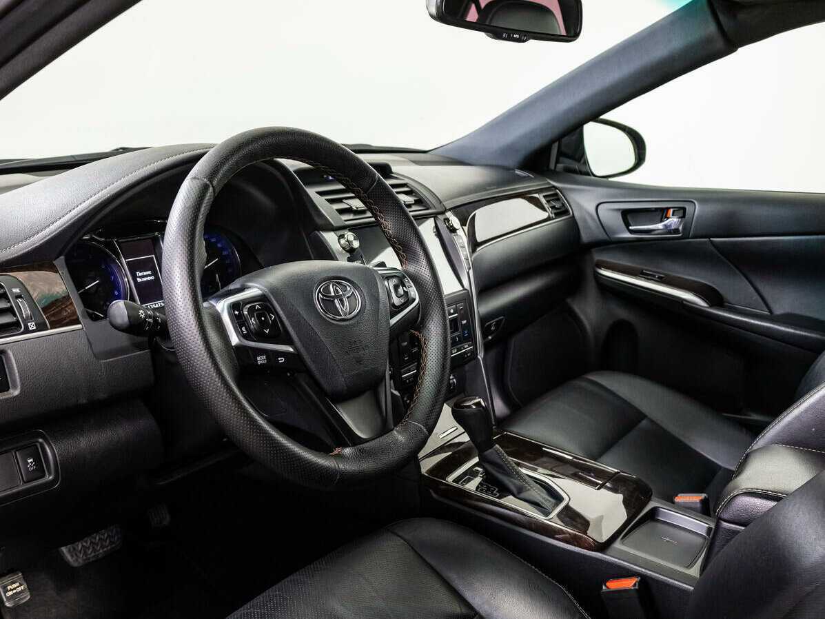 Купить Toyota Camry с пробегом. Фото: #10