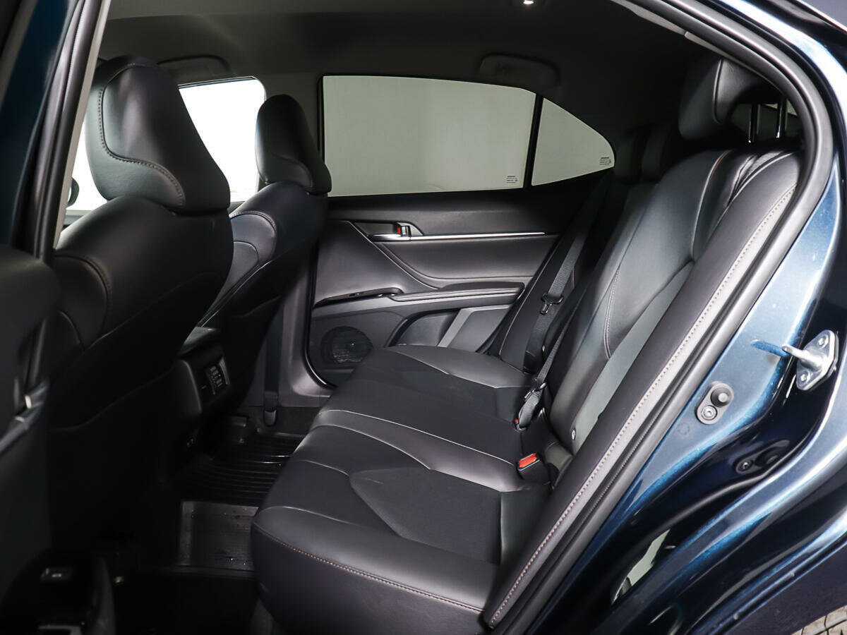 Купить Toyota Camry с пробегом. Фото: #7