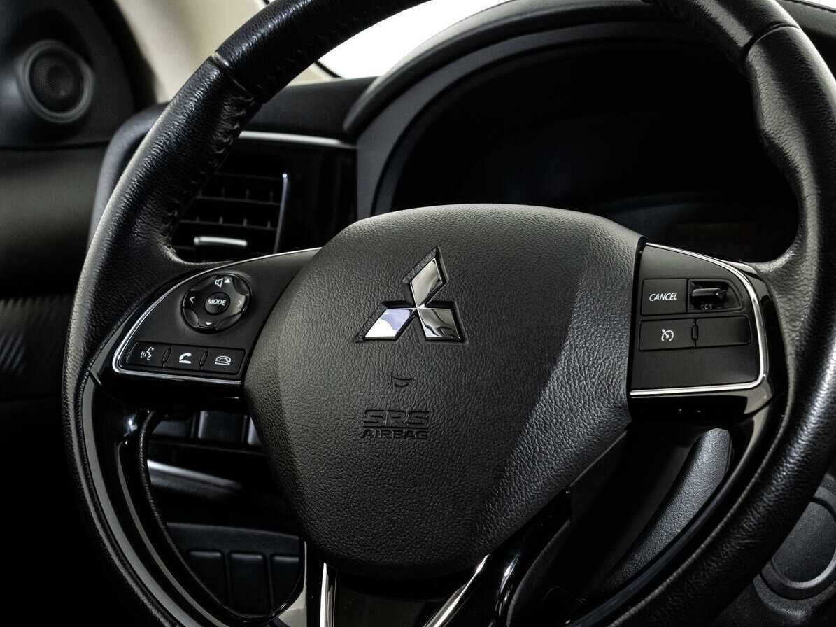 Купить Mitsubishi Outlander с пробегом. Фото: #13