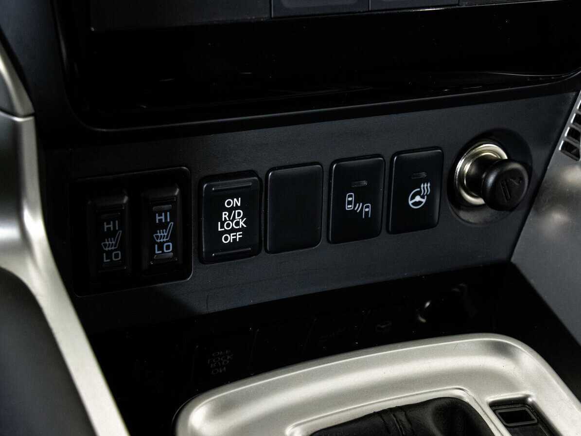 Купить Mitsubishi Pajero Sport с пробегом. Фото: #13