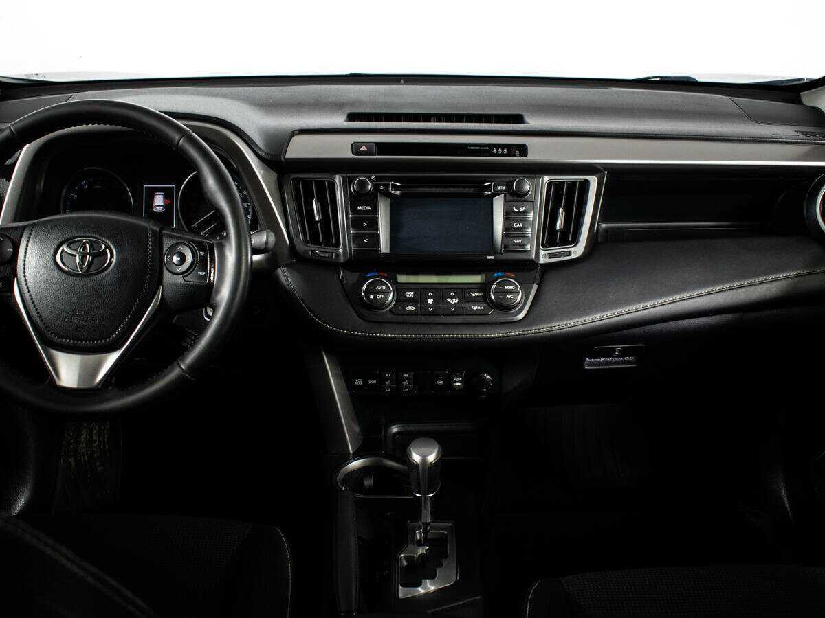 Купить Toyota RAV4 с пробегом. Фото: #9