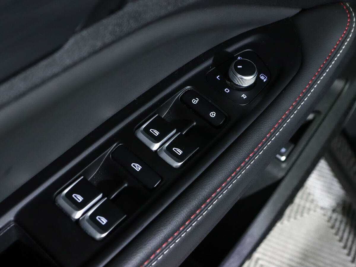 Купить Geely Tugella с пробегом. Фото: #17