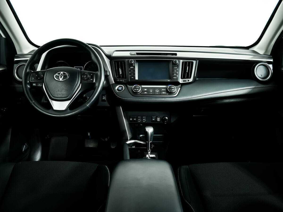 Купить Toyota RAV4 с пробегом. Фото: #10