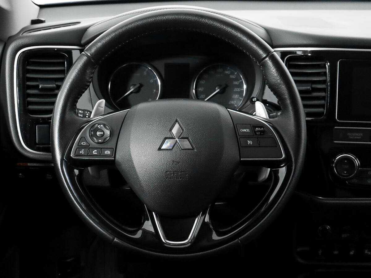 Купить Mitsubishi Outlander с пробегом. Фото: #11