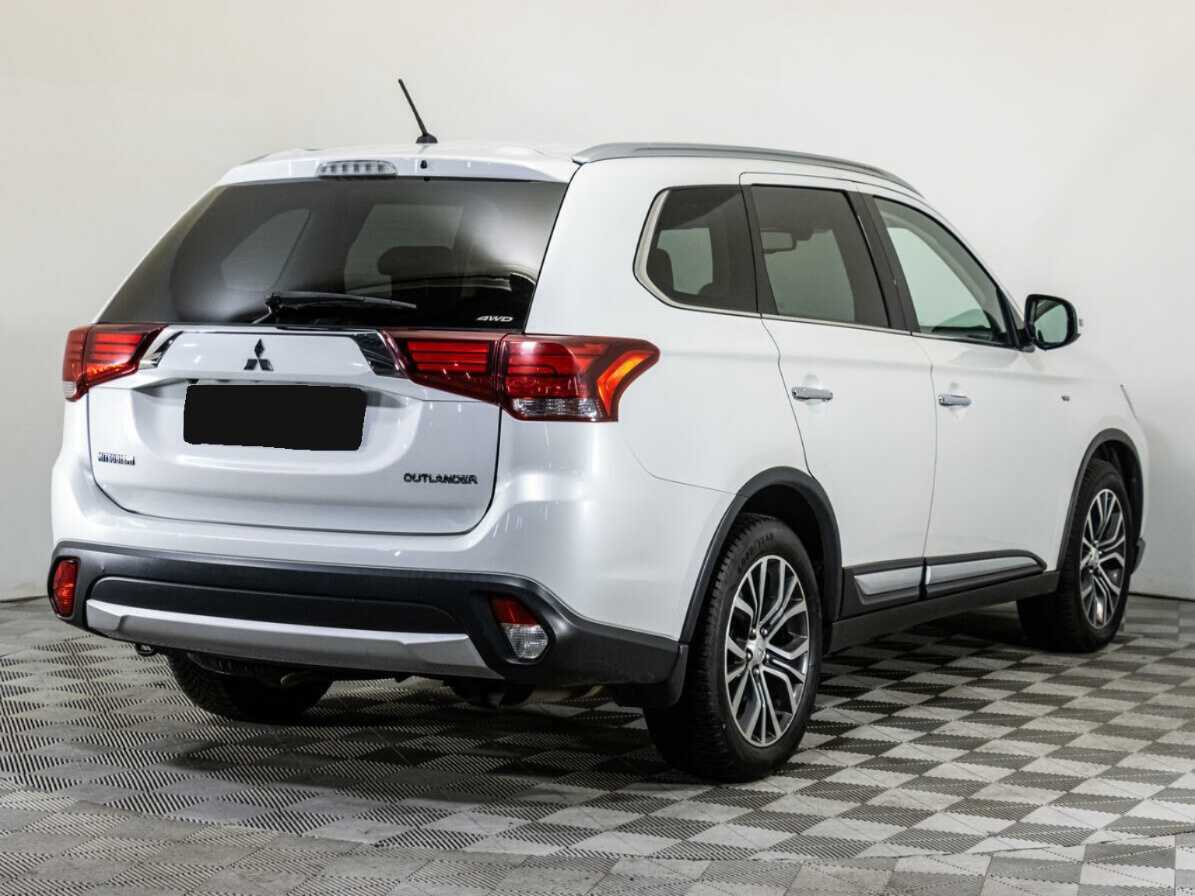 Купить Mitsubishi Outlander с пробегом. Фото: #4