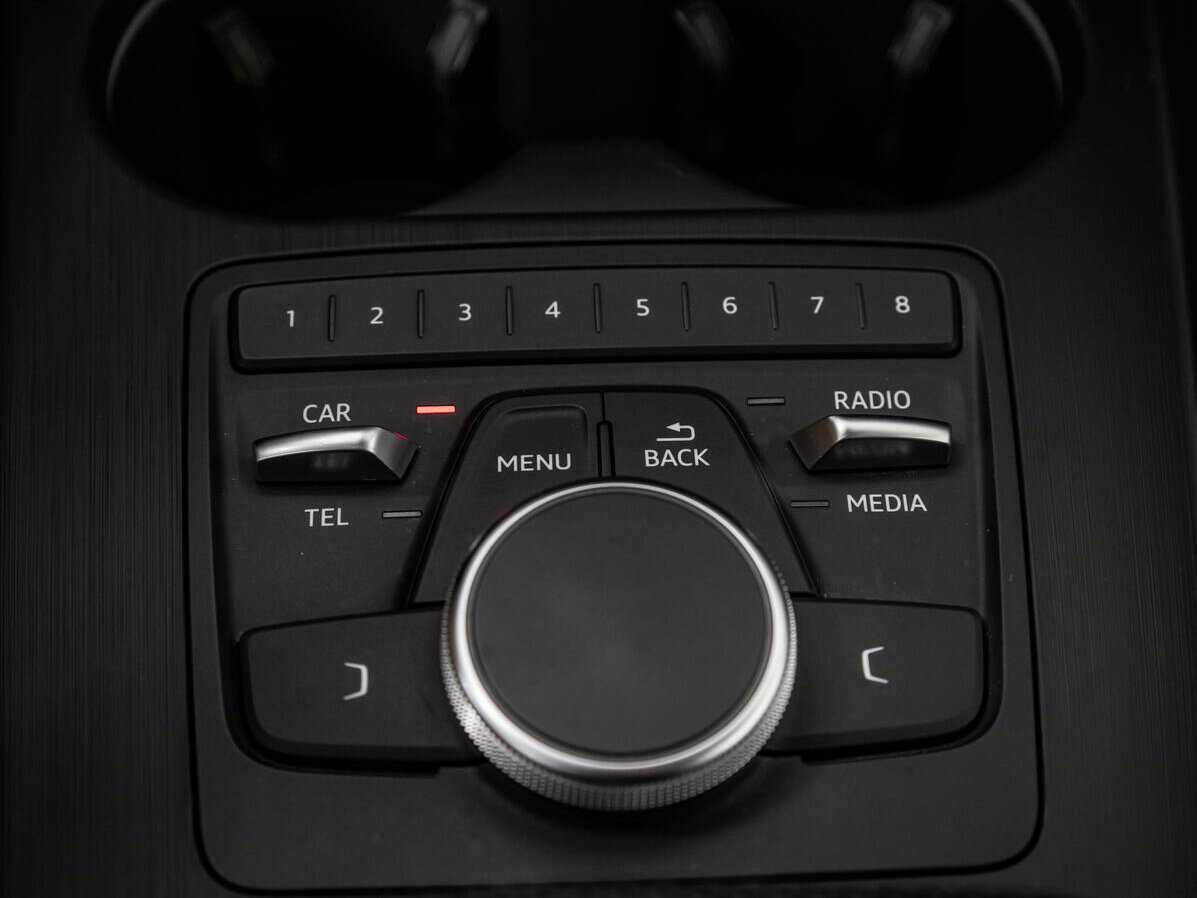 Купить Audi A4 с пробегом. Фото: #14