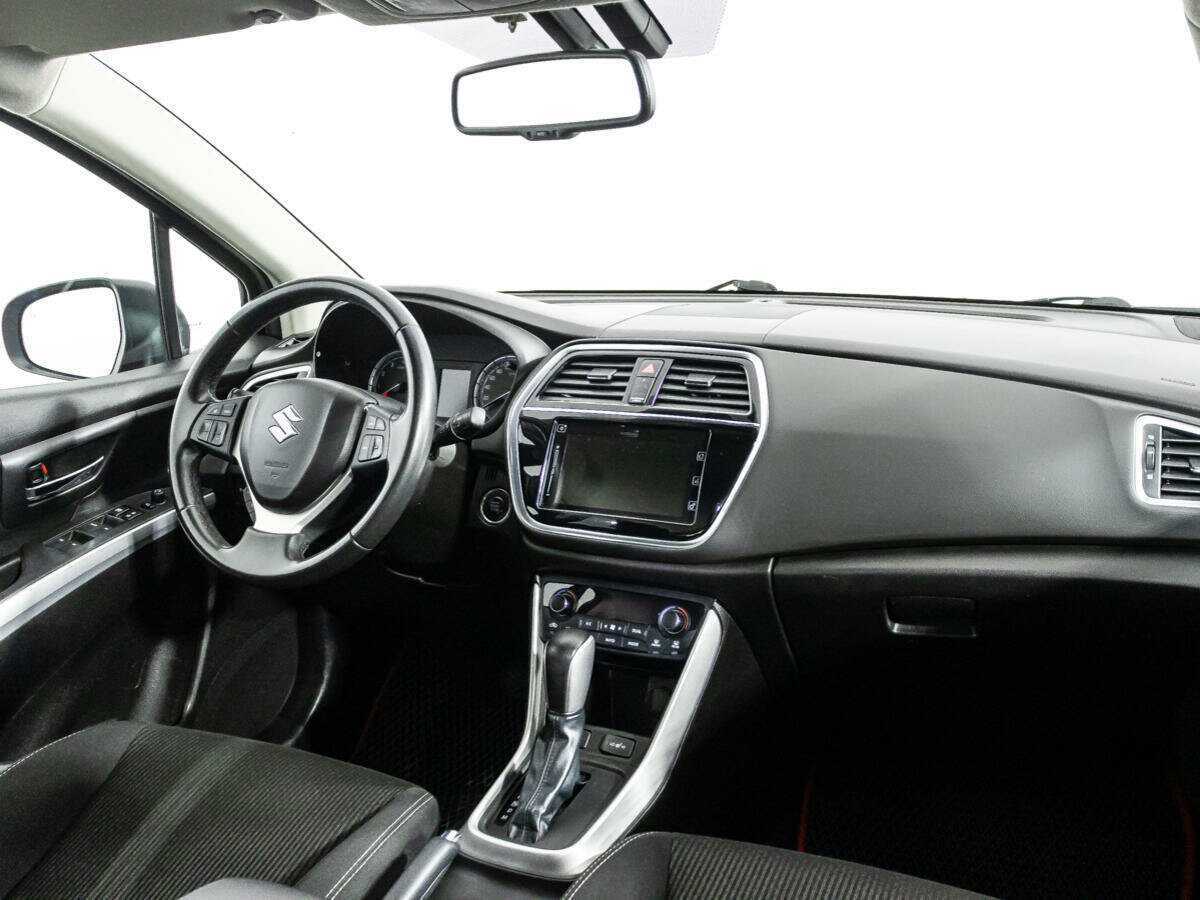 Купить Suzuki SX4 с пробегом. Фото: #8