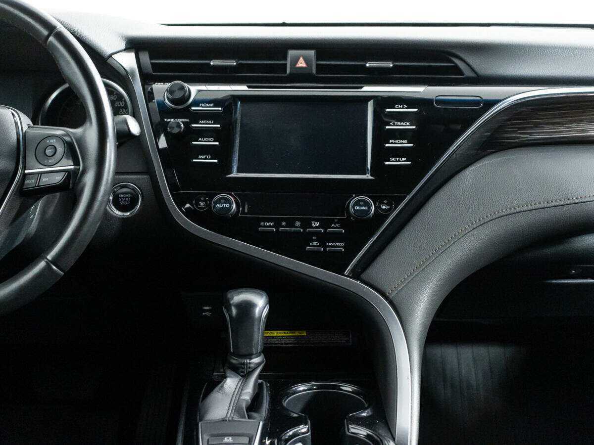 Купить Toyota Camry с пробегом. Фото: #13