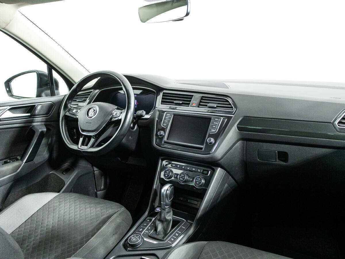 Купить Volkswagen Tiguan с пробегом. Фото: #8