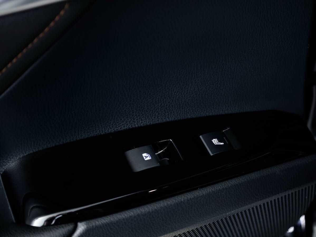 Купить Toyota Camry с пробегом. Фото: #18