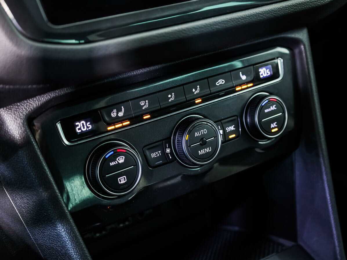 Купить Volkswagen Tiguan с пробегом. Фото: #13