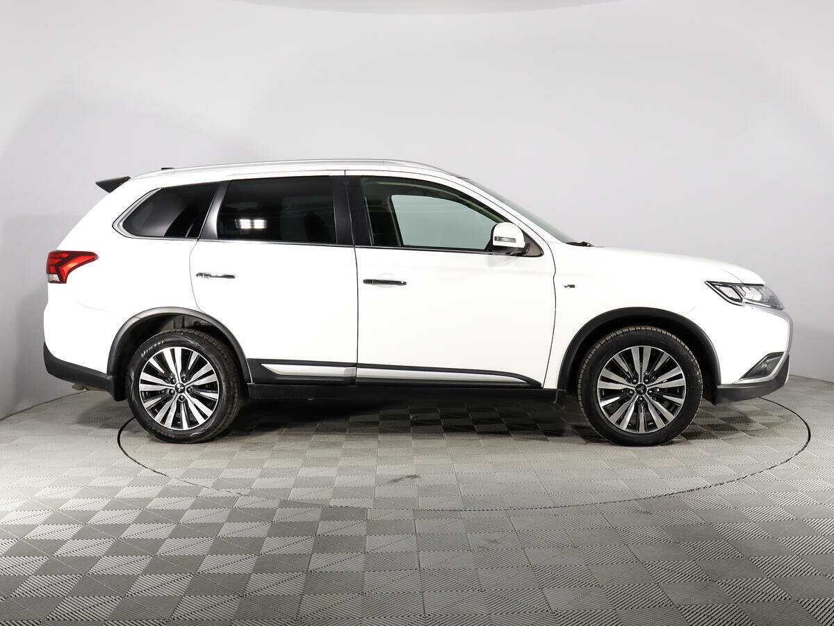 Купить Mitsubishi Outlander с пробегом. Фото: #4