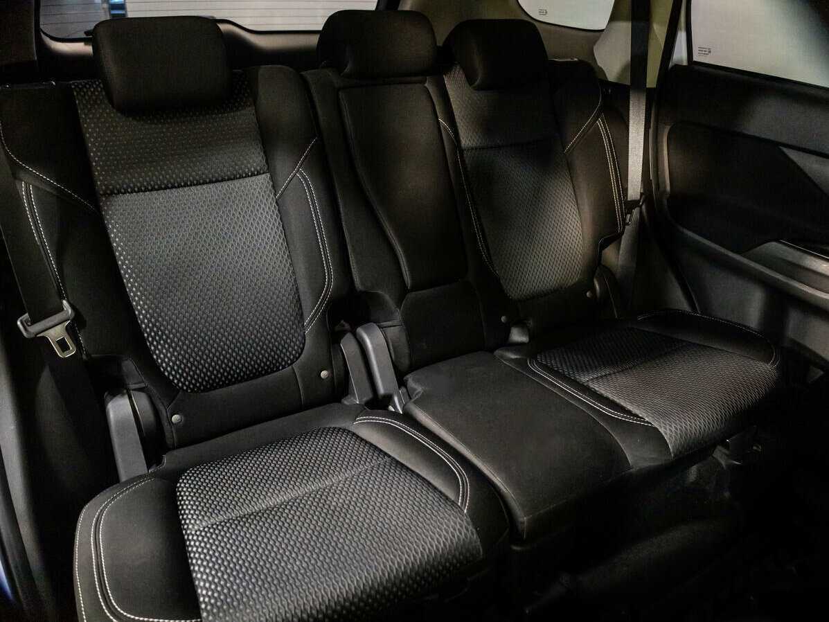 Купить Mitsubishi Outlander с пробегом. Фото: #8