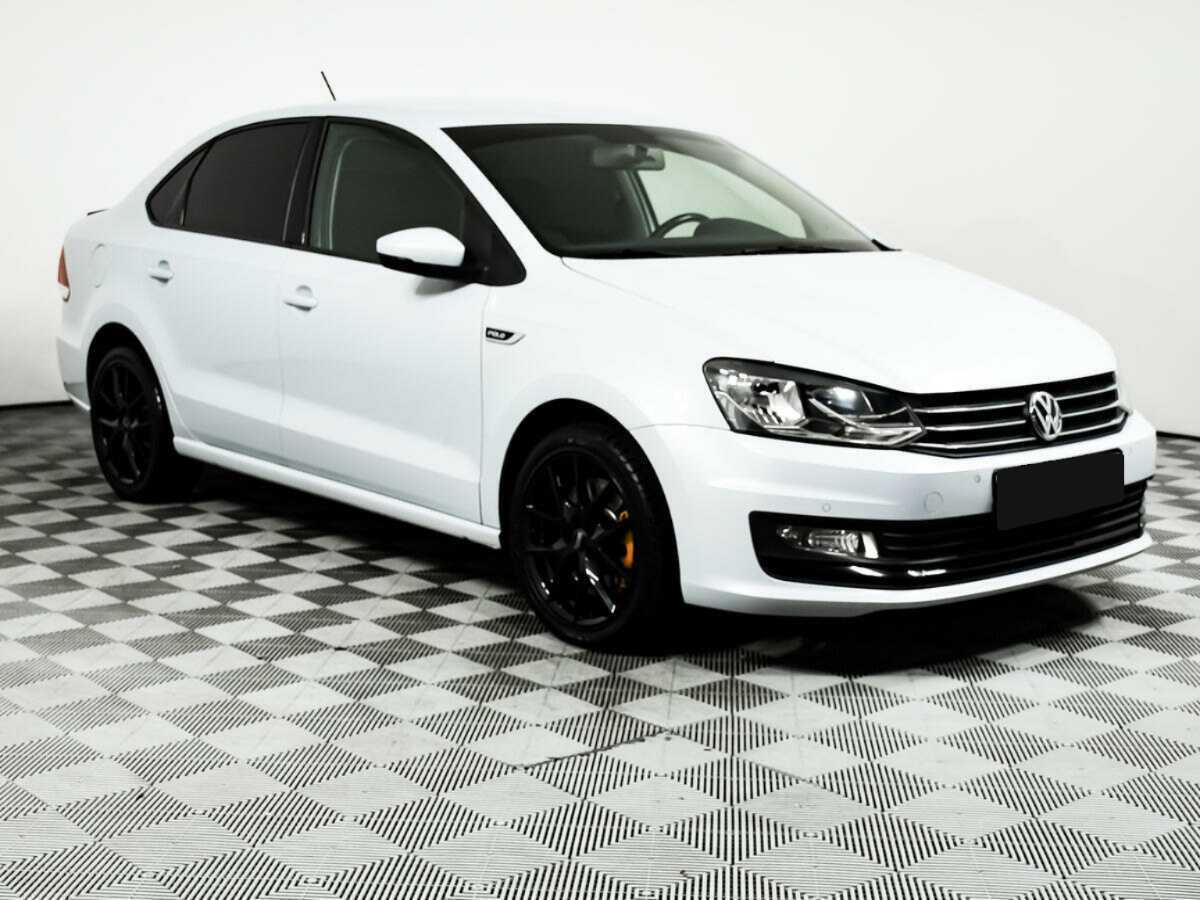 Купить Volkswagen Polo с пробегом. Фото: #2