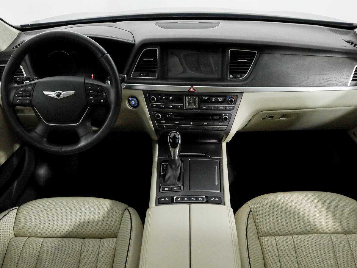 Купить Hyundai Genesis с пробегом. Фото: #12