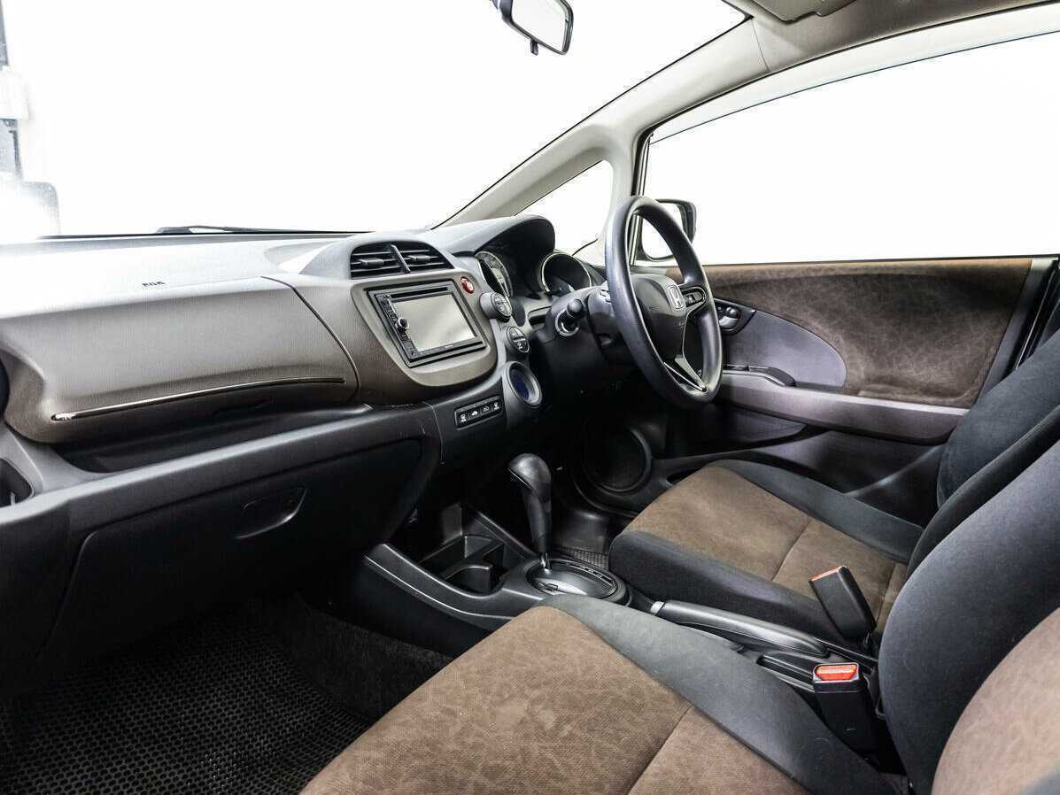 Купить Honda Fit Shuttle с пробегом. Фото: #8