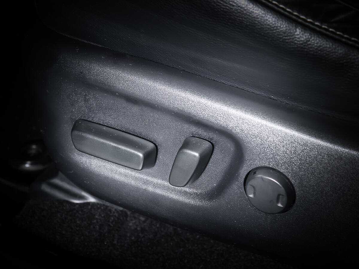 Купить Toyota RAV4 с пробегом. Фото: #14