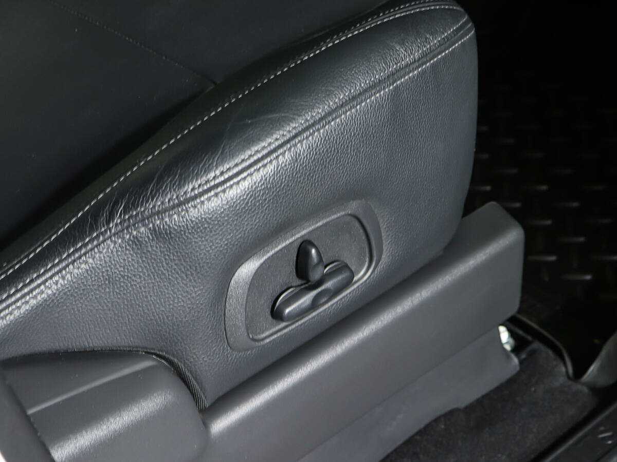 Купить Mitsubishi Pajero с пробегом. Фото: #13