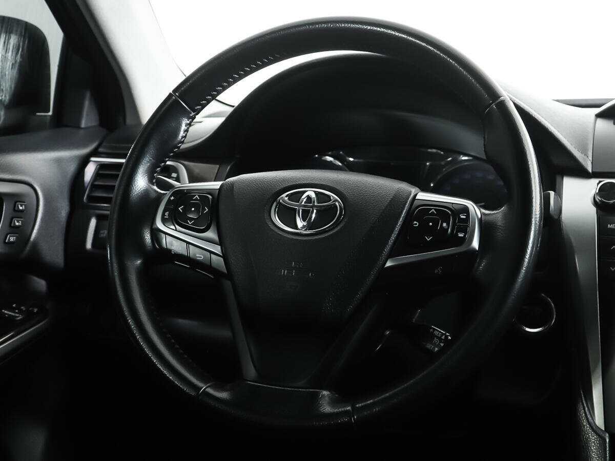 Купить Toyota Camry с пробегом. Фото: #14