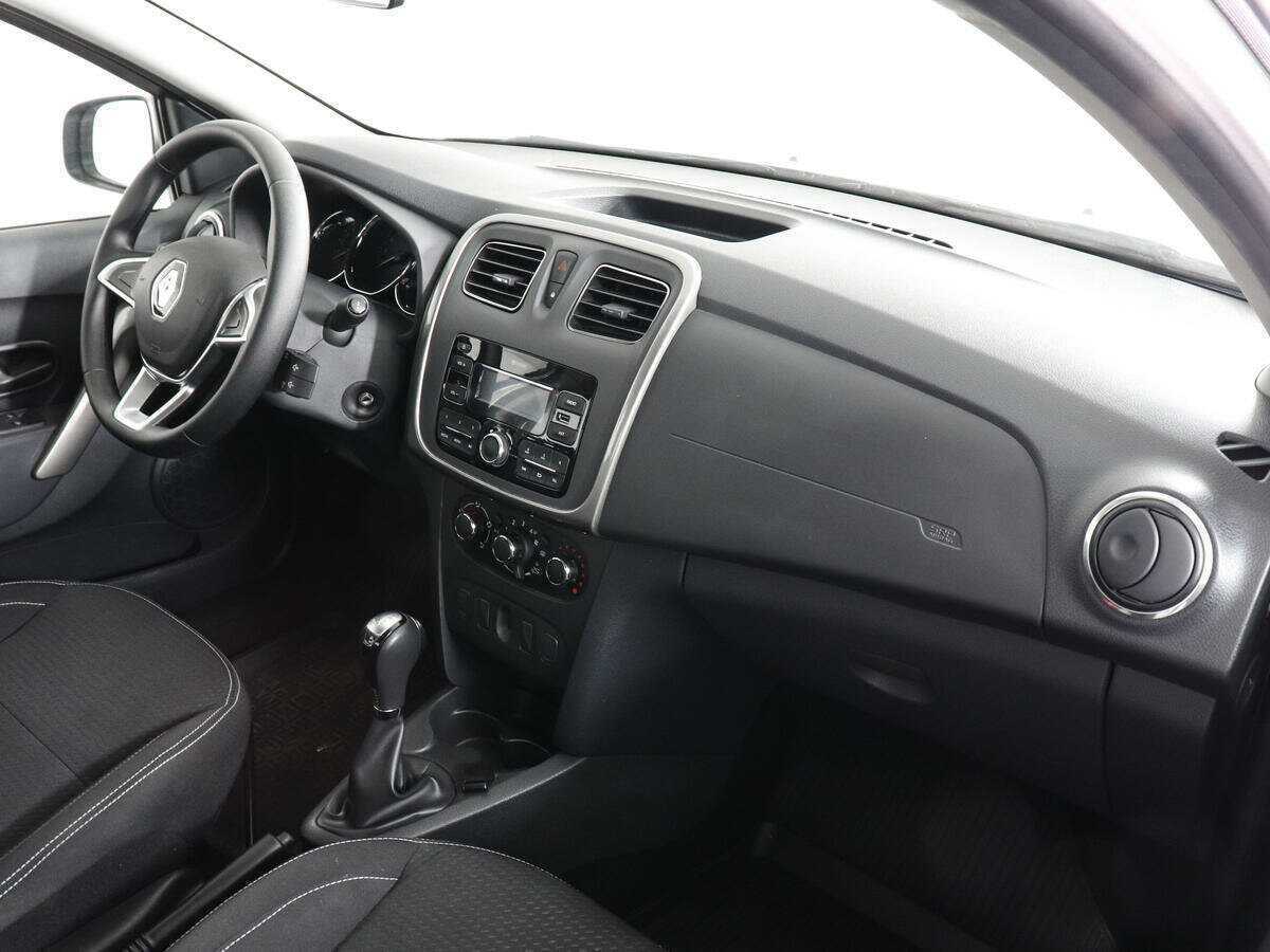 Купить Renault Logan с пробегом. Фото: #9