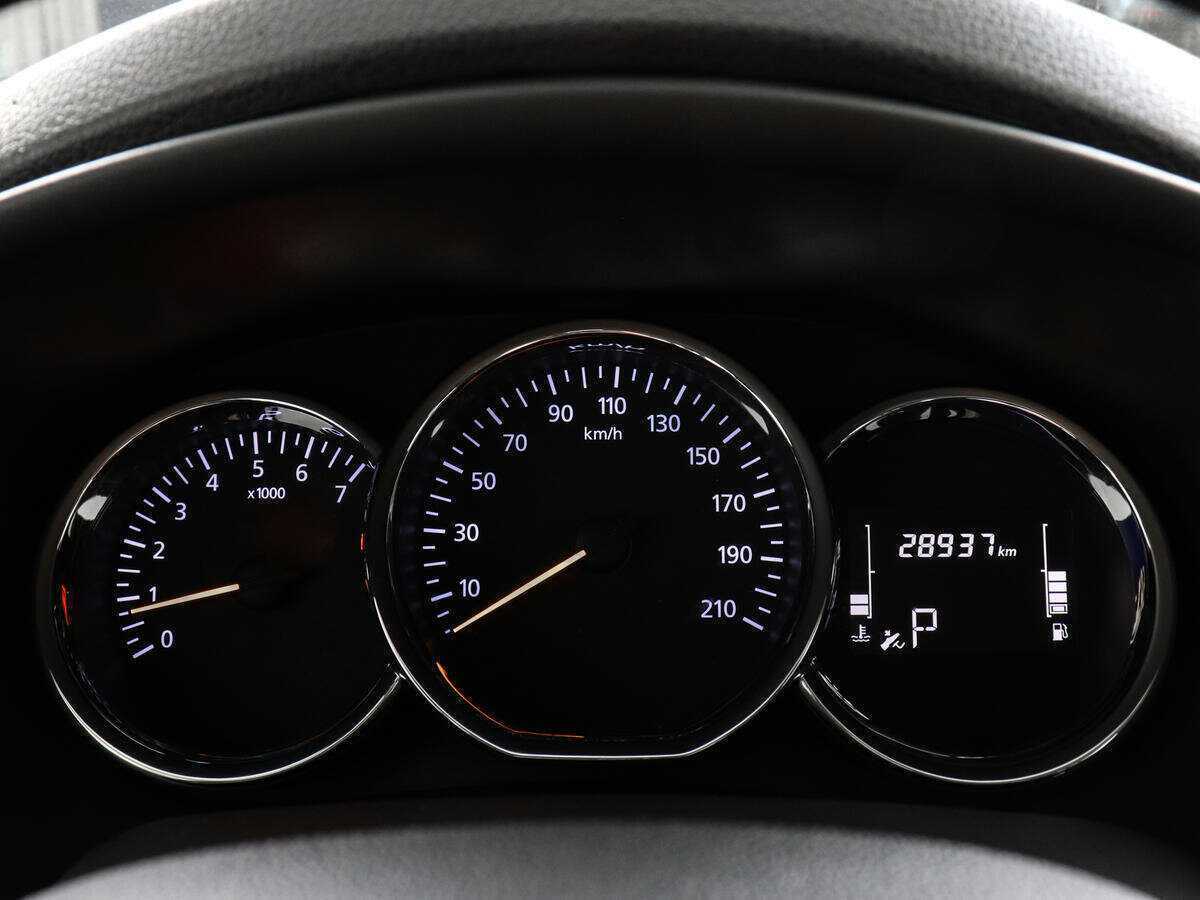 Купить Renault Logan с пробегом. Фото: #10