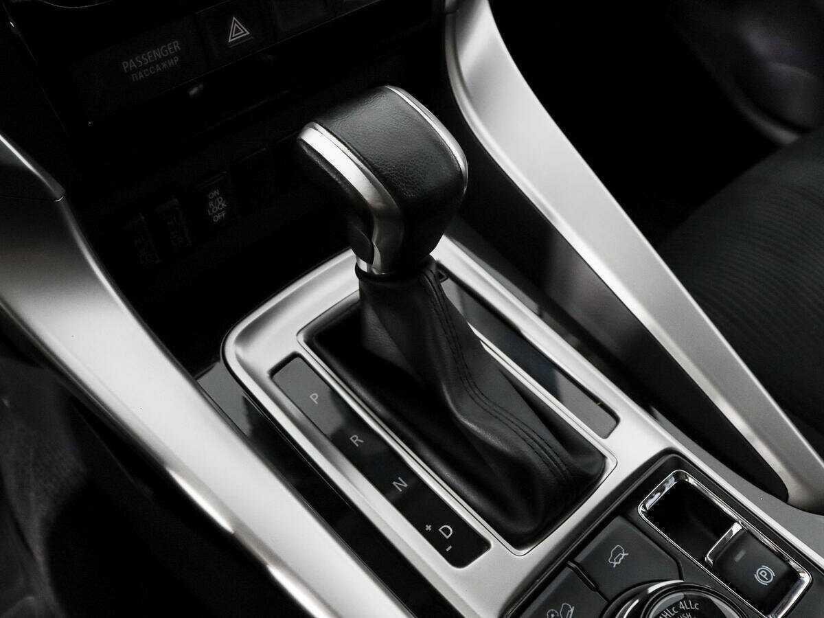 Купить Mitsubishi Pajero Sport с пробегом. Фото: #9