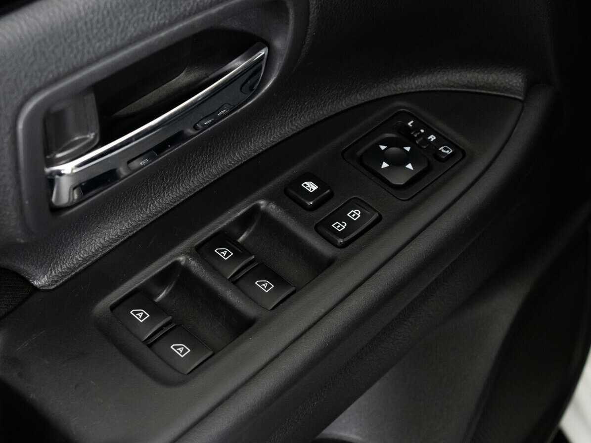 Купить Mitsubishi Outlander с пробегом. Фото: #14