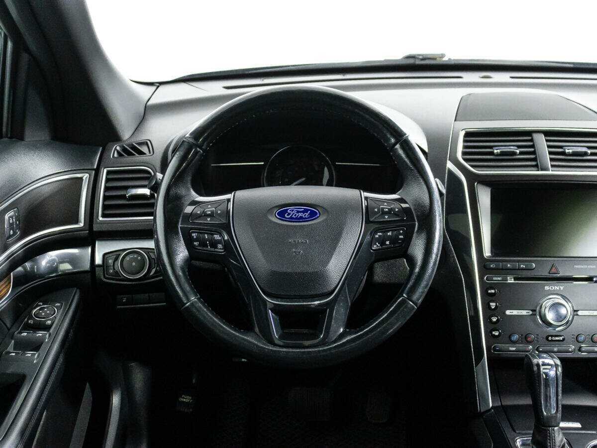 Купить Ford Explorer с пробегом. Фото: #21