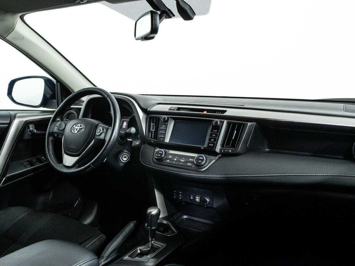 Купить Toyota RAV4 с пробегом. Фото: #7