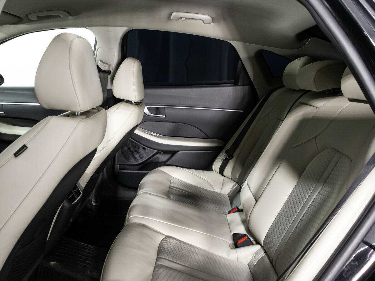 Купить Hyundai Sonata с пробегом. Фото: #9